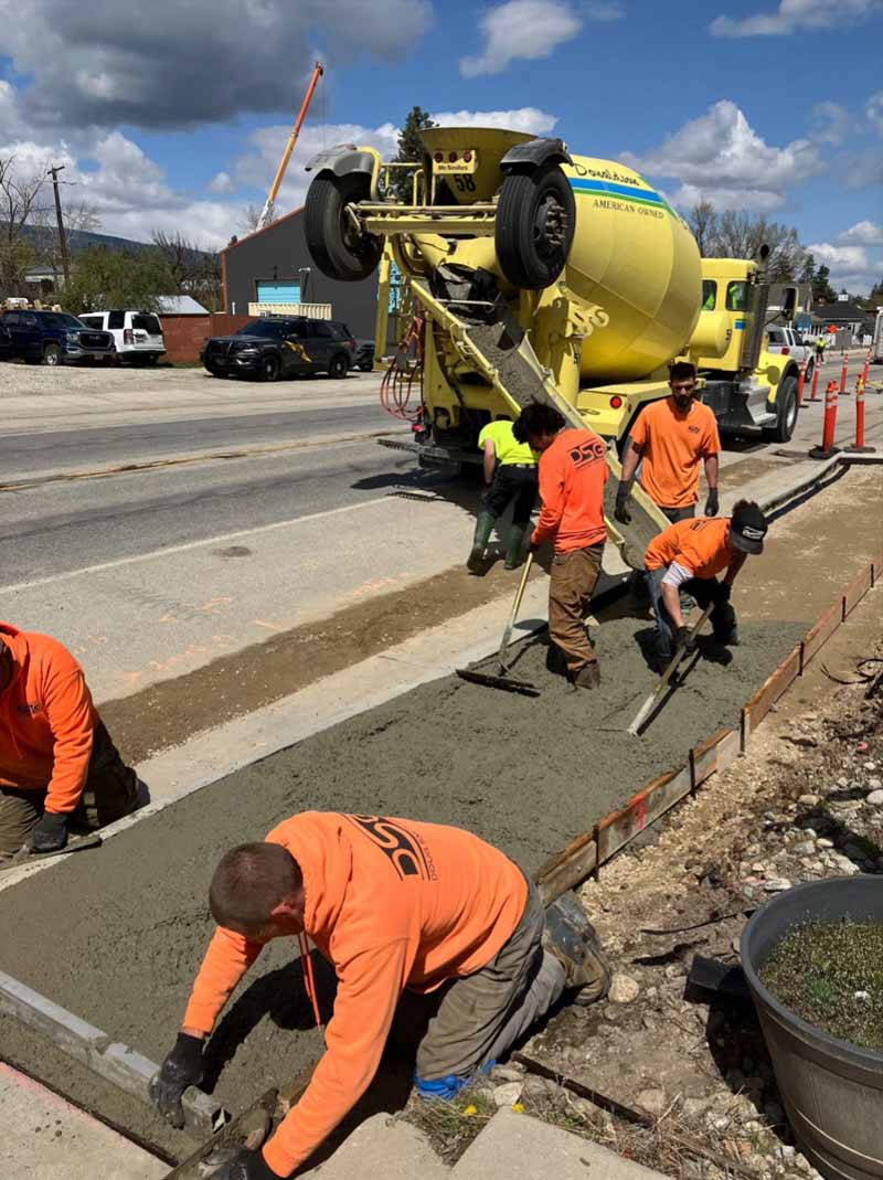Image of the crew working at the site